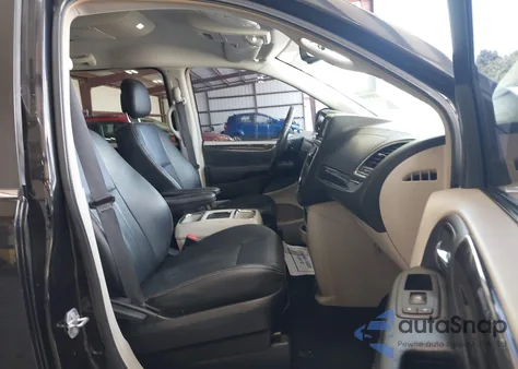 2016 Chrysler Town & Country Touring from USA, damaged, VIN 2C4RC1BGXGR213827